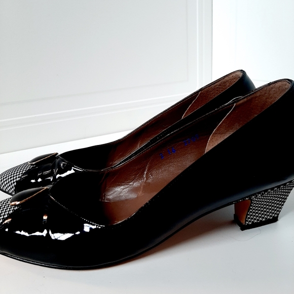 Vintage Niccolini shoes - Picture 2 of 5